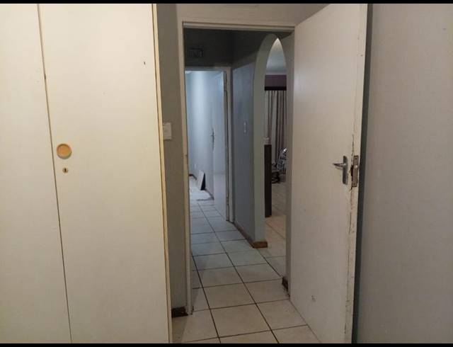 2 BEDROOM PROPERTY TO RENT IN MOSELEY PARK